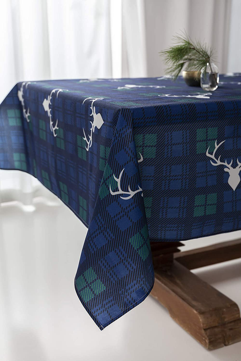 Traditional Christmas Tablecloth Blue Tartan Design - Christmas Table Cloths (59" X 86", Traditional)