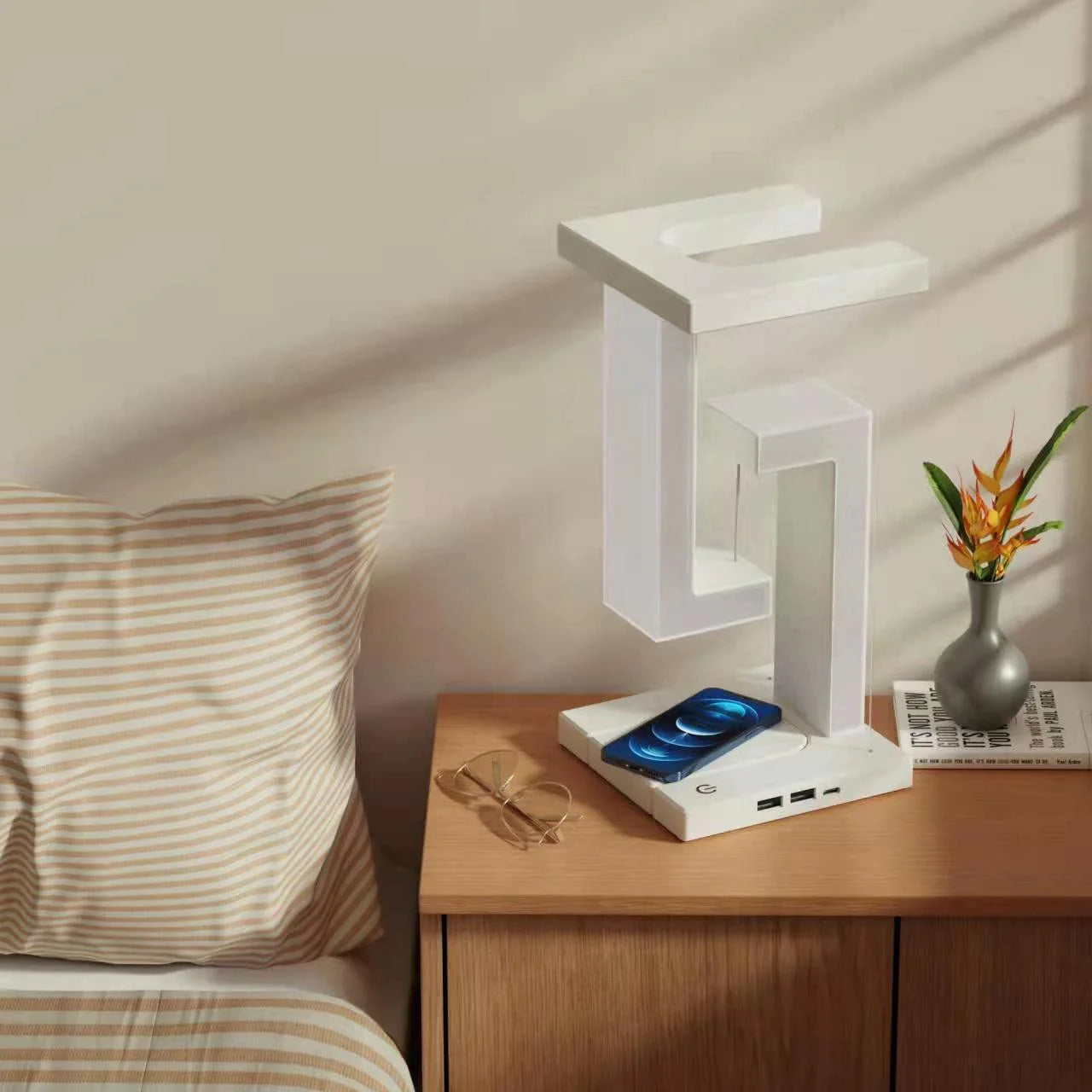 Creative Smartphone Wireless Charging Suspension Table Lamp Balance Lamp Floating for Home Bedroom